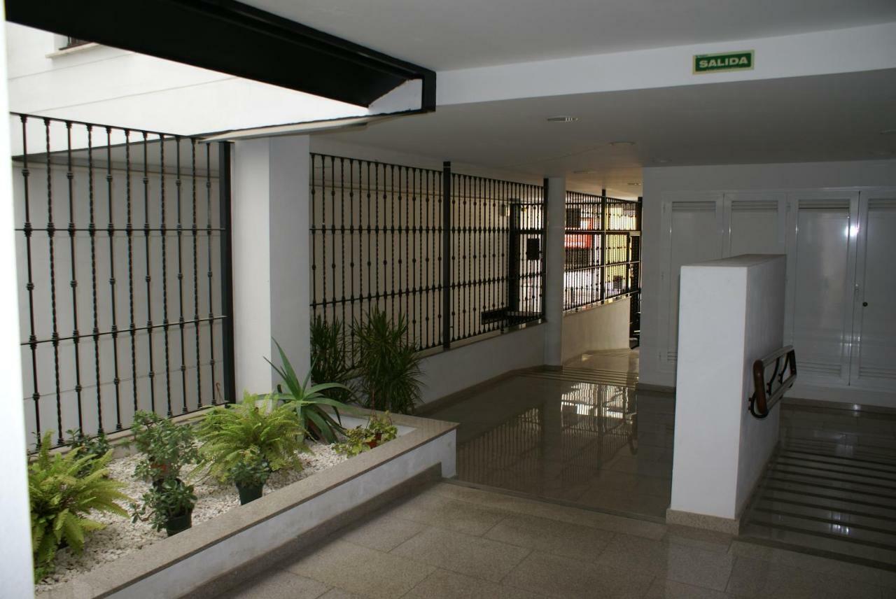 First Floor Close Macarena Church Sevilla Kültér fotó